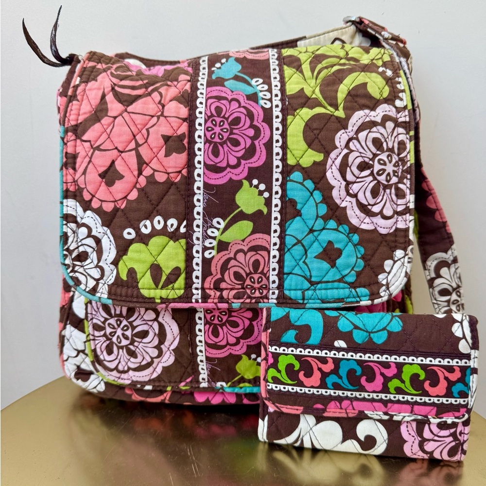 VERA BRADLEY CROSSBODY WITH MATCHING WALLET